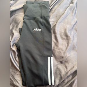 Size small Adidas leggings, only worn twice.